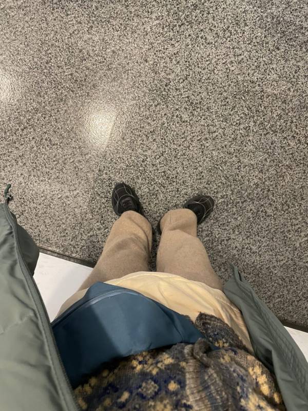 ウエストポーチに夢中！カジュアルからモードまで、コーデに合わせて選ぶおすすめ４選 | HugMug