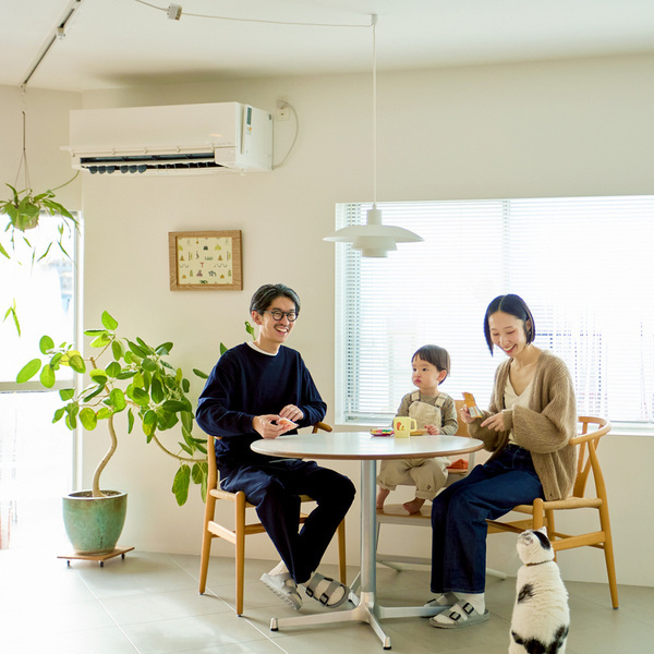 センスのいい家族が暮らす家【vol.22.余白を残す家・小山翔平さん、紬さん邸】 | HugMug