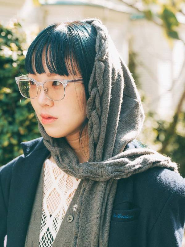 それどこの？ ひとクセアイテムで叶う洗練「グレーカラー」コーデ | HugMug