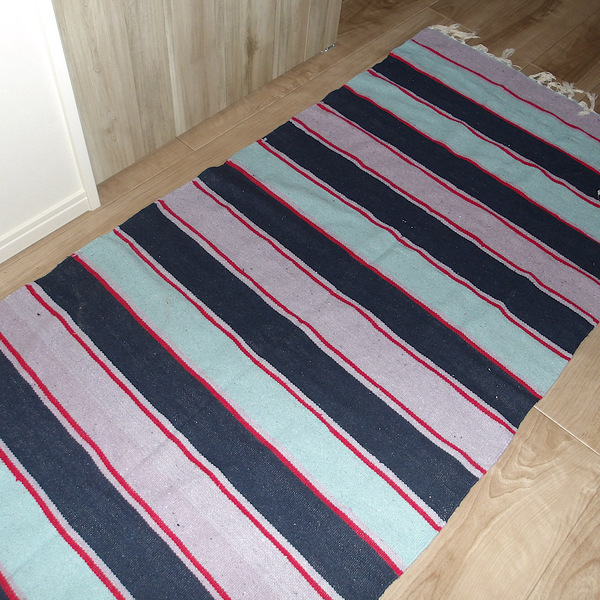 部屋が一気に垢抜ける！柄が可愛い【 ラグ・ブランケット】おすすめ6選 | HugMug