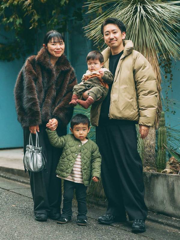 リンクコーデの正解バランス。夫婦で『サロモン』スニーカーをさりげなくシェア | HugMug