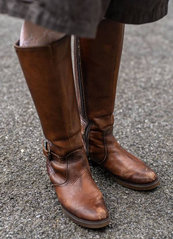 ビームス夫婦の古着MIXコーデ！アースカラーでつくるレイヤードがおしゃれすぎ | HugMug