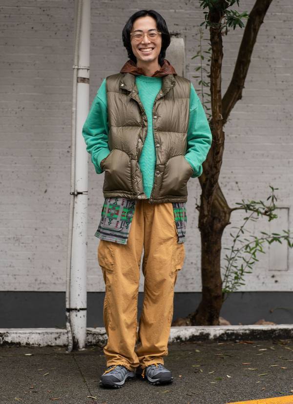 ビームス夫婦の古着MIXコーデ！アースカラーでつくるレイヤードがおしゃれすぎ | HugMug