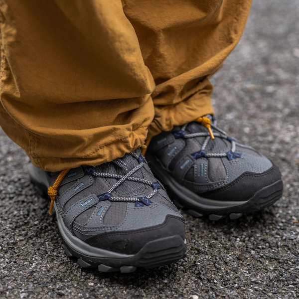 ビームス夫婦の古着MIXコーデ！アースカラーでつくるレイヤードがおしゃれすぎ | HugMug