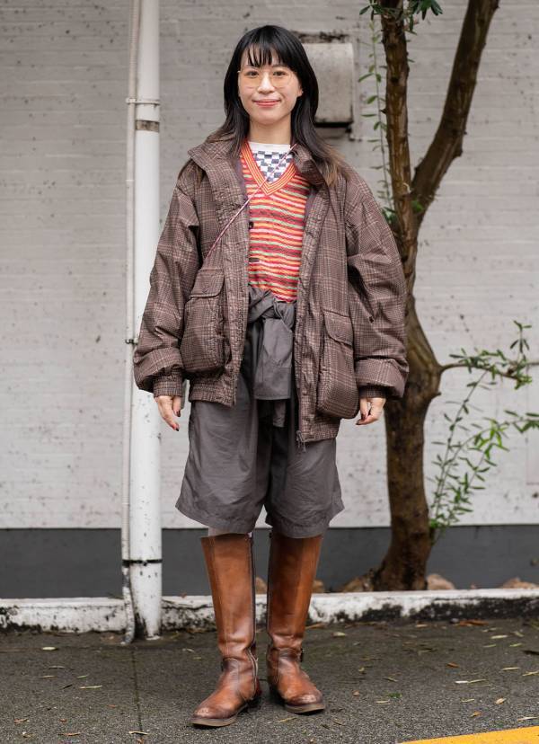 ビームス夫婦の古着MIXコーデ！アースカラーでつくるレイヤードがおしゃれすぎ | HugMug