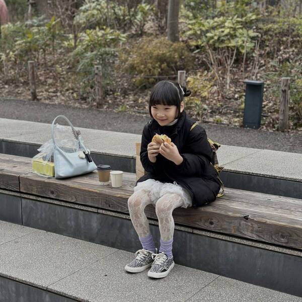 テイクアウトOK！「RACINES AOYAMA」のボリューム満点ドーナツでテラスカフェがおすすめ | HugMug