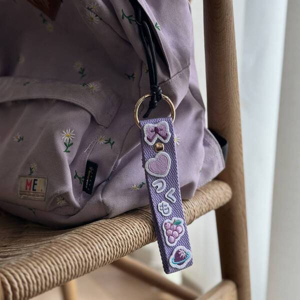 シールで簡単！「3coins」＆「ダイソー」でオリジナルネームタグをつくろう！ | HugMug