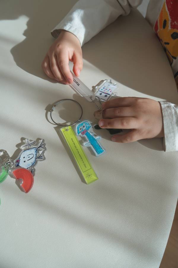 子どもの作品どうしてる？ 【DAISO・３COINS】スッキリ収納術３選 | HugMug