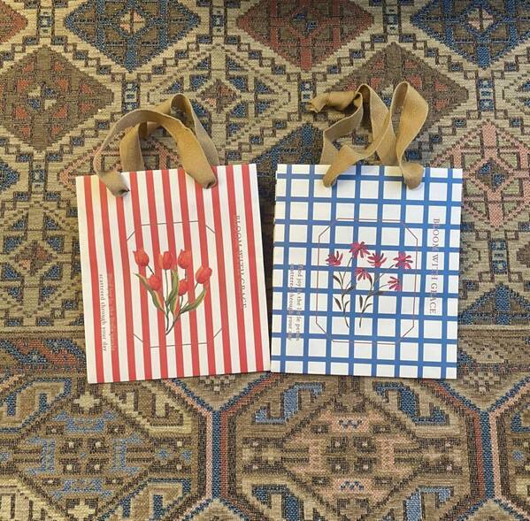 これ【セリア】なの！？100円とは思えないヴィンテージフラワーのギフトボックスなどアイテム4選 | HugMug