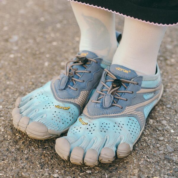 古着屋オーナーのヴィンテージMIXスタイル！今年の春はレースやフリルで甘辛レイヤード | HugMug