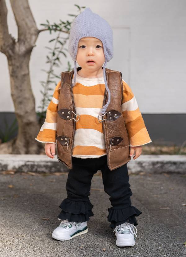 この春トライしたい「スポーティ×フェミニン」スタイル！トラックパンツを使ったコーデ術 | HugMug