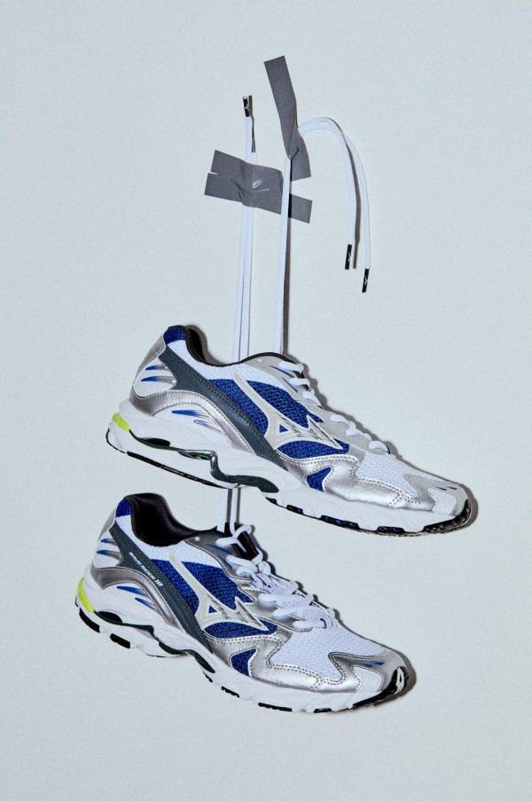 春色でアップデート！【新作カラースニーカー10選】 | HugMug