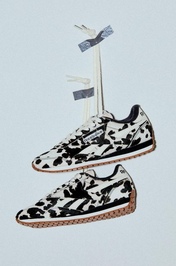 春色でアップデート！【新作カラースニーカー10選】 | HugMug