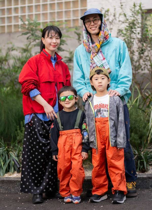 アウトドアブランドをおしゃれに着こなすコーデ術！合わせアイテムと小物使いは必見 | HugMug