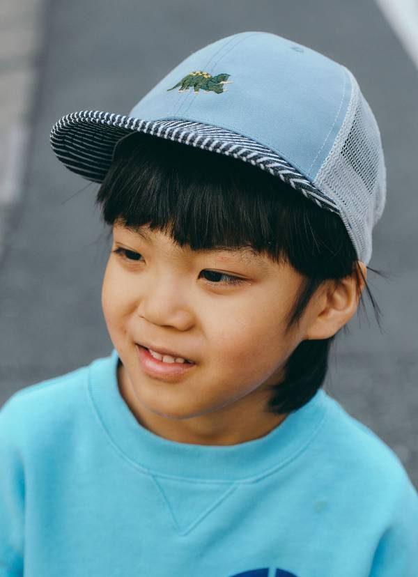 春はグレージャケットが気分！シアー素材のレギンスあわせが今年っぽい | HugMug