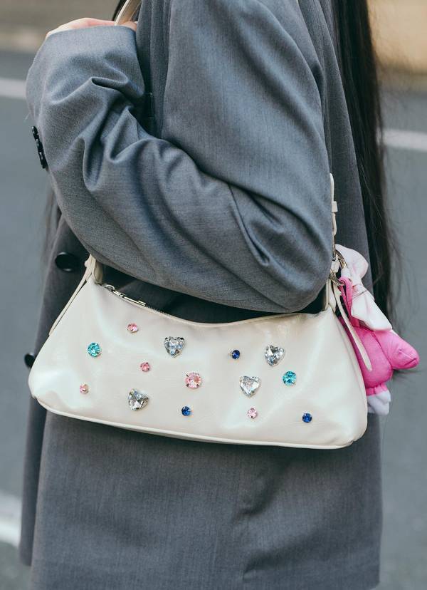 春はグレージャケットが気分！シアー素材のレギンスあわせが今年っぽい | HugMug