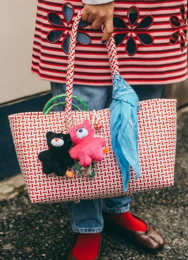 『ユニクロ』シャツで叶うパパの垢抜けコーデ術！ペイズリー柄のバンダナが今きてます | HugMug