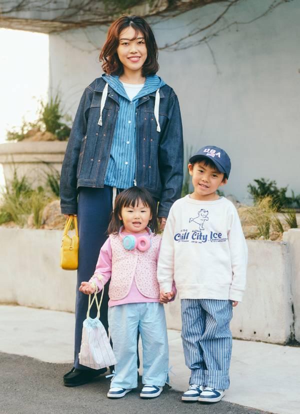 「スウェットパンツ」はネイビーを選んで！ ラクちんおしゃれが叶う春コーデ  | HugMug