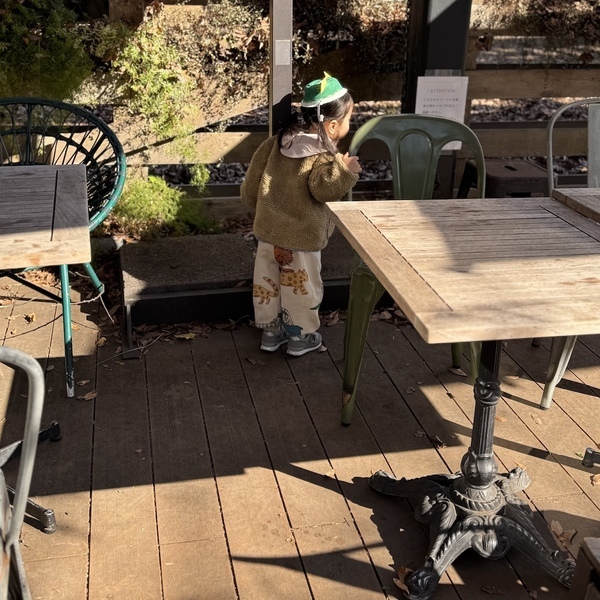 【子連れランチ】駒沢オリンピック公園「Mr.FARMER」が最高！ テラス席でのびのびごはん | HugMug