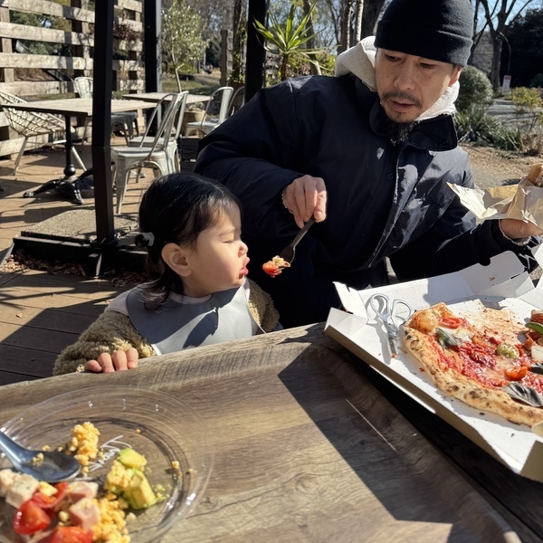 【子連れランチ】駒沢オリンピック公園「Mr.FARMER」が最高！ テラス席でのびのびごはん | HugMug