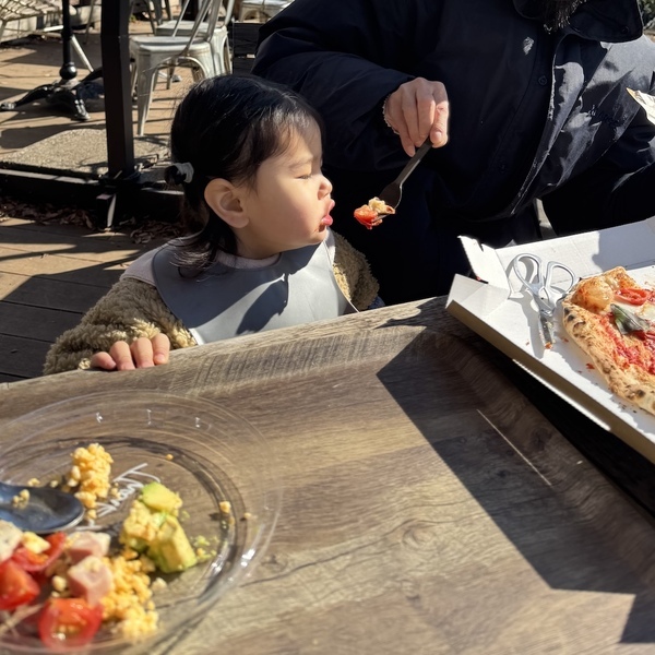 【子連れランチ】駒沢オリンピック公園「Mr.FARMER」が最高！ テラス席でのびのびごはん | HugMug