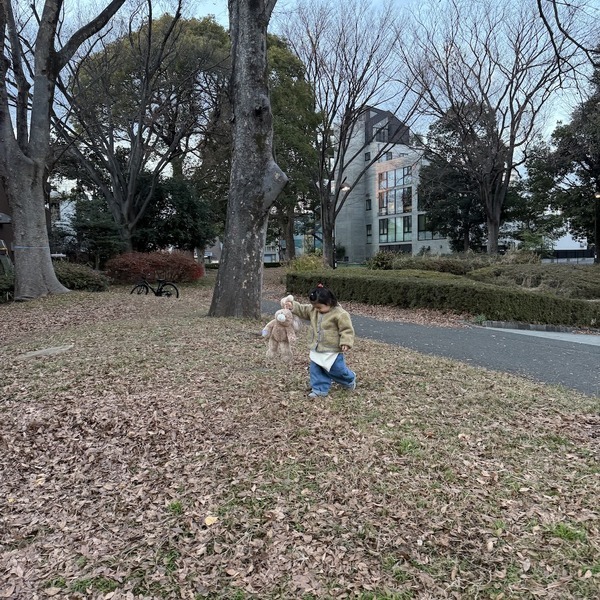 【子連れランチ】駒沢オリンピック公園「Mr.FARMER」が最高！ テラス席でのびのびごはん | HugMug