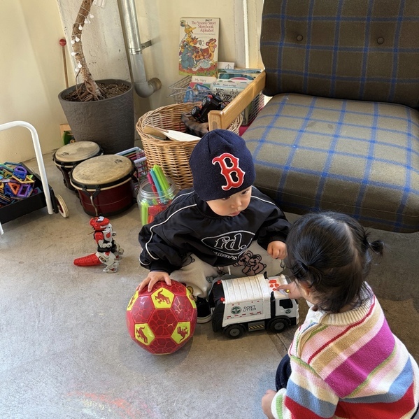 オーガニック×子連れに嬉しいカフェ発見！「COSMOS JUICE TOMIGAYA」のキッズスムージーが栄養満点！ | HugMug