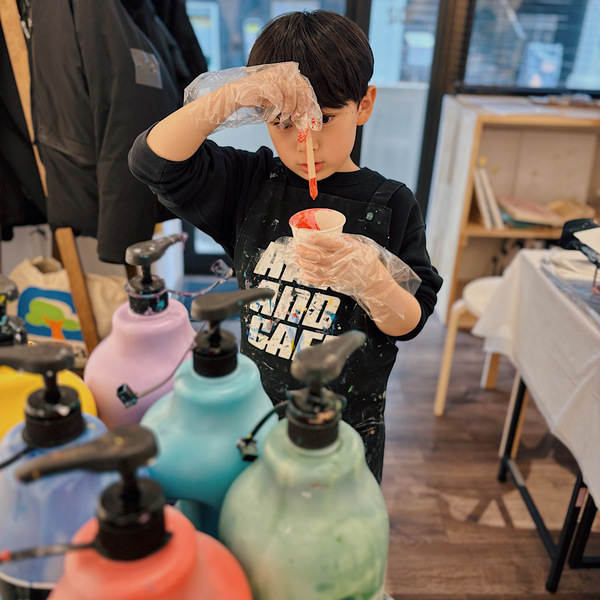 今話題！【たらし込みアート】って知ってる？手ぶらで気軽にできちゃう体験レポ | HugMug