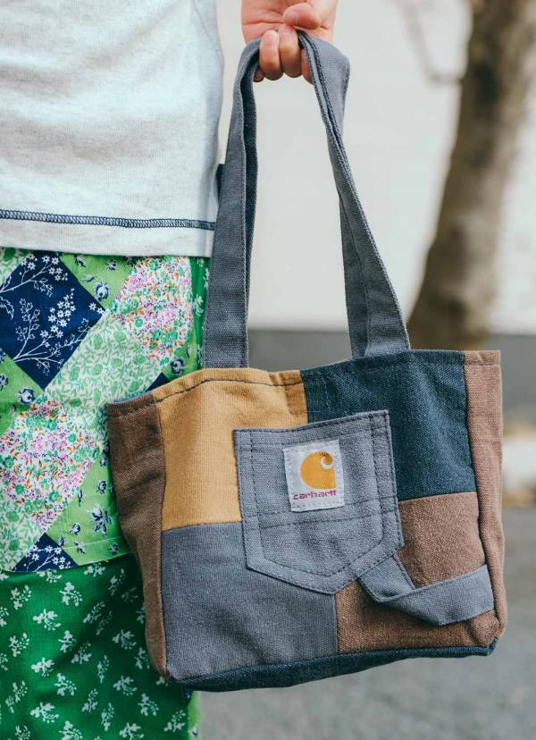 春のトレンドの花柄はフラワーモチーフの小物で取り入れる！ヴィンテージMIXファミリーコーデ | HugMug