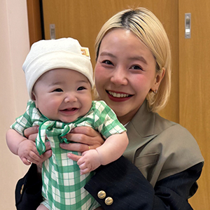 センスのいいママが今選ぶ！最旬キッズスニーカー10選【通園通学・お出かけ】 | HugMug