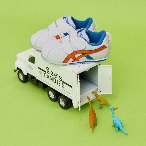 センスのいいママが今選ぶ！最旬キッズスニーカー10選【通園通学・お出かけ】 | HugMug