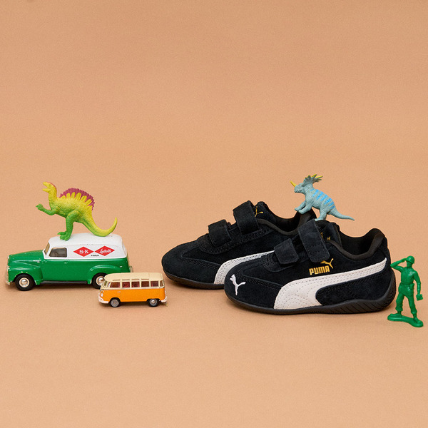 センスのいいママが今選ぶ！最旬キッズスニーカー10選【通園通学・お出かけ】 | HugMug