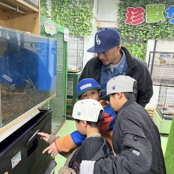 韓国旅行気分を国内で体験！【子連れ新大久保】おすすめスポット＆食べ歩きグルメまとめ | HugMug