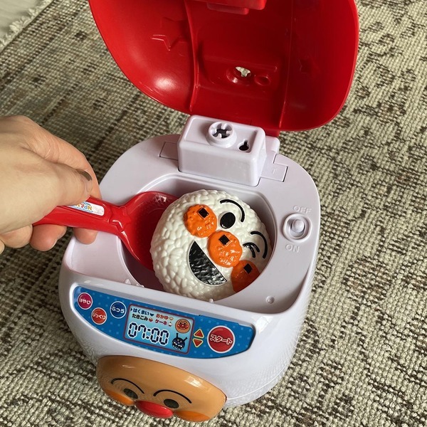 2歳の娘が毎日遊ぶ！アンパンマンのおままごとセットが食育おもちゃとして優秀すぎた！ | HugMug
