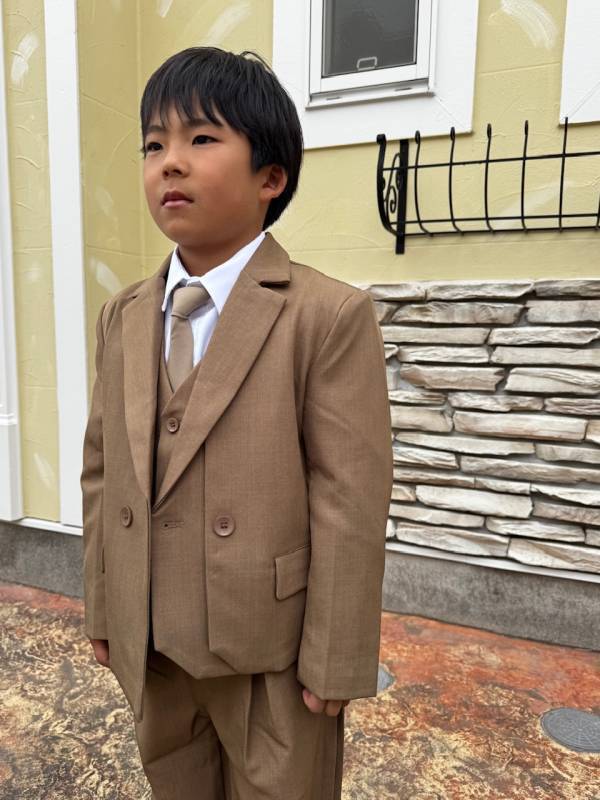 【入学式コーデ】フォーマル感も個性も諦めたくない人必見！おすすめブランド＆着こなしご紹介 | HugMug