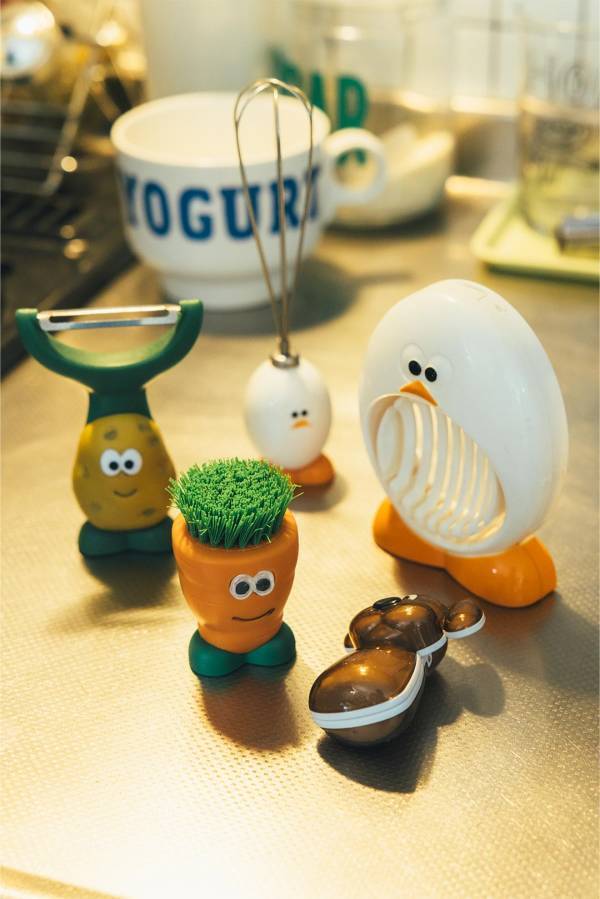 センスのいい家族が暮らす家【Vol.24 デコって、飾って、カラフルに暮らす家・マエダナツミさん邸】 | HugMug