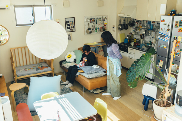 センスのいい家族が暮らす家【Vol.24 デコって、飾って、カラフルに暮らす家・マエダナツミさん邸】 | HugMug