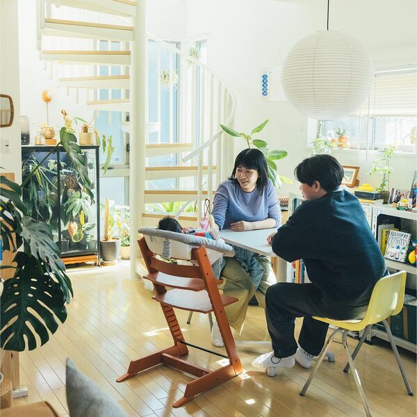 センスのいい家族が暮らす家【Vol.24 デコって、飾って、カラフルに暮らす家・マエダナツミさん邸】 | HugMug