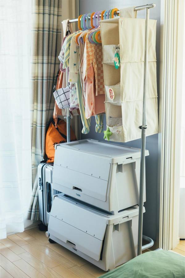 センスのいい家族が暮らす家【Vol.24 デコって、飾って、カラフルに暮らす家・マエダナツミさん邸】 | HugMug