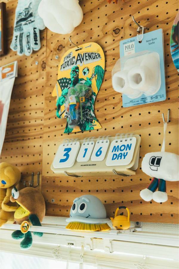 センスのいい家族が暮らす家【Vol.24 デコって、飾って、カラフルに暮らす家・マエダナツミさん邸】 | HugMug