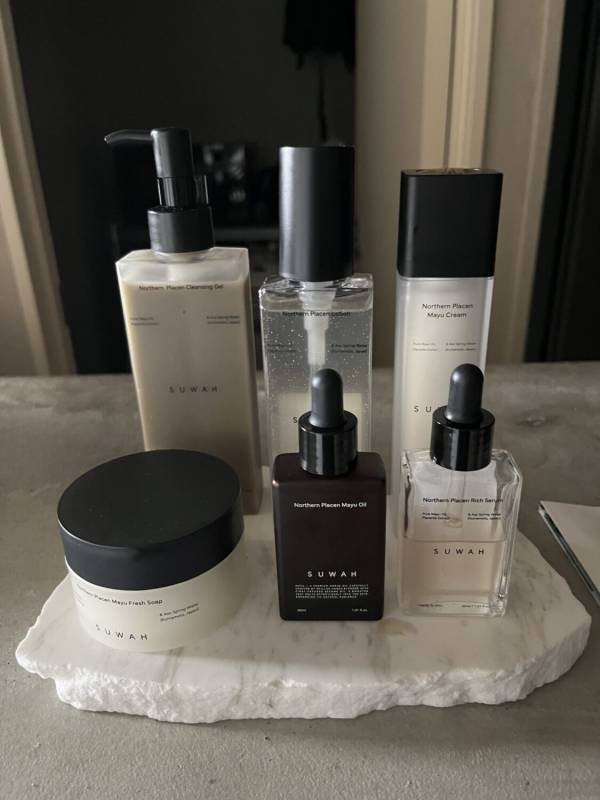 今すぐ真似したい！【2026春】最旬トレンド3選”ネイル・コスメ・スキンケア” | HugMug