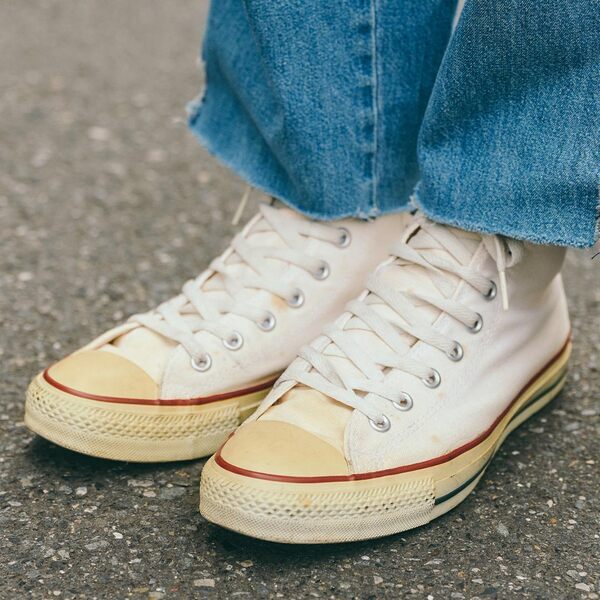 同素材・同色コーデの最適解！スポーティーな小物MIXでアクセント付けがGOOD◎ | HugMug