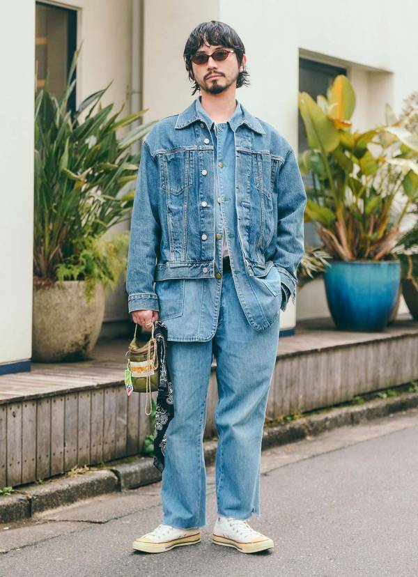 同素材・同色コーデの最適解！スポーティーな小物MIXでアクセント付けがGOOD◎ | HugMug