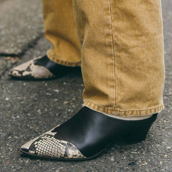 2026春のレイヤード術はこれ！ 『シースルートップス』×『白Tシャツ』でつくる最旬コーデ | HugMug