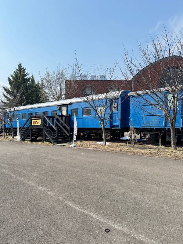 本物の蒸気機関車に乗れる！【北海道・小樽】鉄道博物館が電車好きキッズの心を鷲掴み！ | HugMug