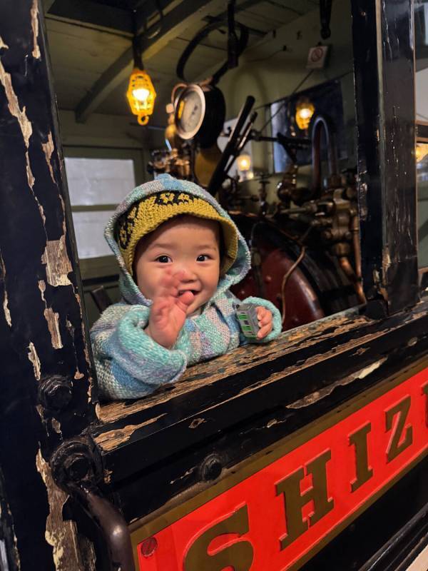 本物の蒸気機関車に乗れる！【北海道・小樽】鉄道博物館が電車好きキッズの心を鷲掴み！ | HugMug