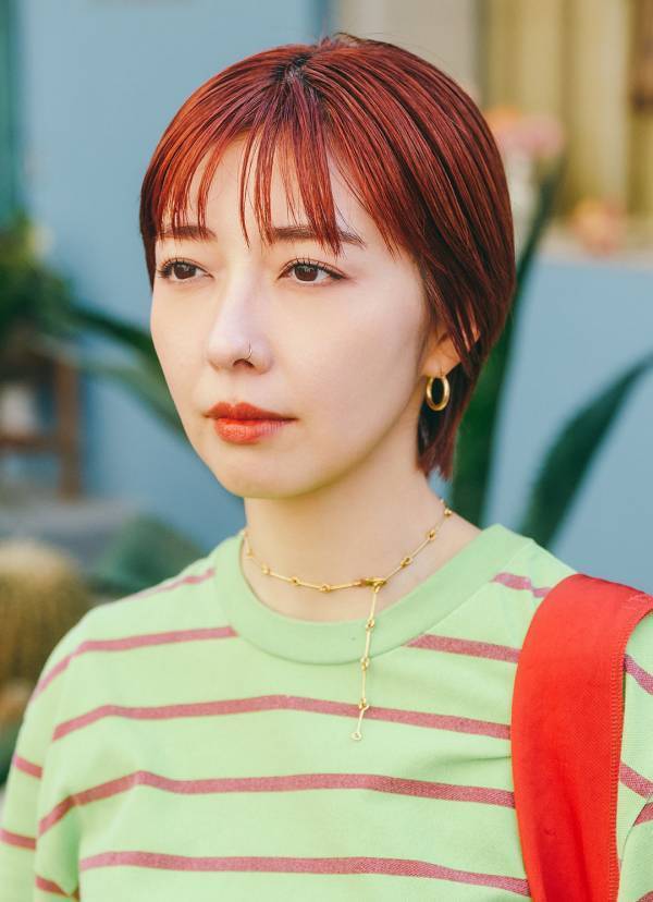 新解釈トラッドスタイルをキャッチ！ きれいめカラーを効かせるのが旬に仕上がるコツ | HugMug