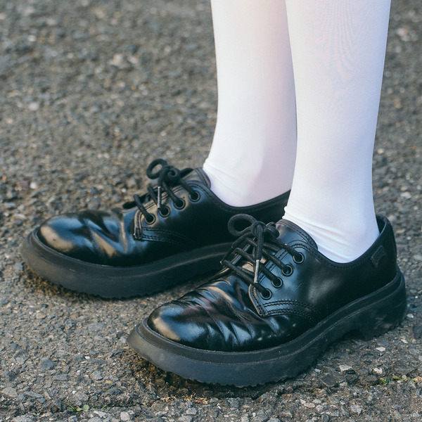 新解釈トラッドスタイルをキャッチ！ きれいめカラーを効かせるのが旬に仕上がるコツ | HugMug