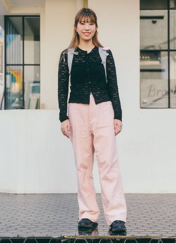 いつものコーデにひとクセつけて！【個性派スニーカー9選】 | HugMug