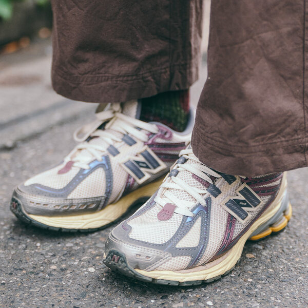 いつものコーデにひとクセつけて！【個性派スニーカー9選】 | HugMug